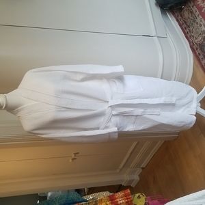 BALTIC LINEN 2pc White Bathrobe OS & Matching Slippers (10-12) NWOT